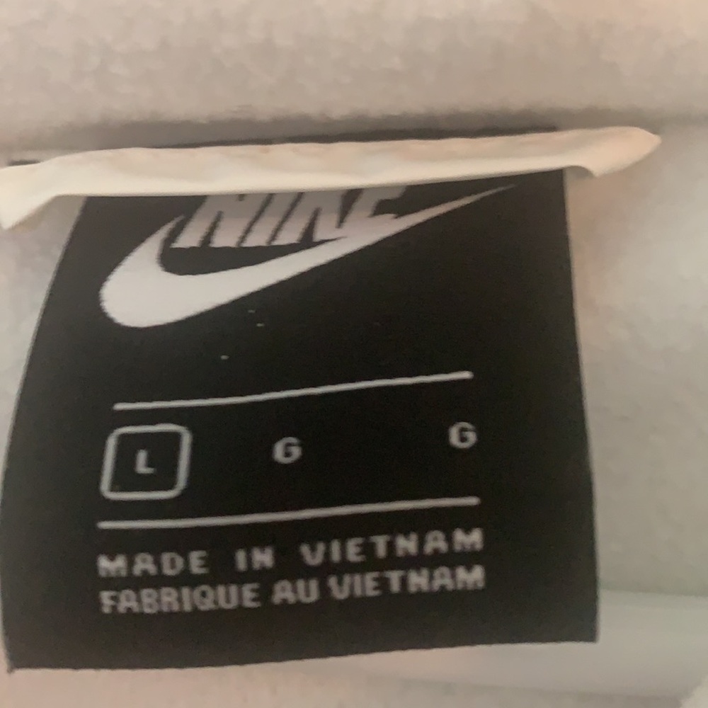 Nike Puffer Jacket - Picture 3 of 3